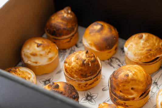 Mini lemon meringue tart