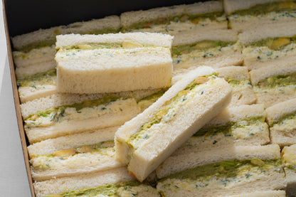 Crab & avocado cocktail sandwich